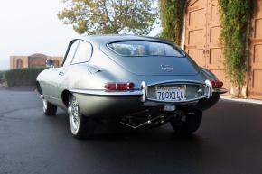 Jaguar E-Type photo