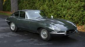 Jaguar E-Type photo