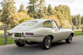 Jaguar E-Type photo