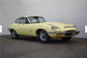 Jaguar E-Type photo