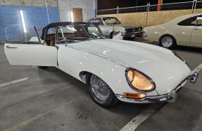 Jaguar E-Type photo