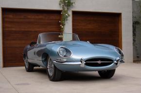 Jaguar E-Type photo