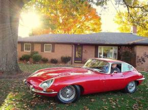 Jaguar E-Type photo