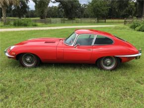 Jaguar E-Type photo