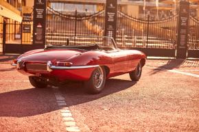 Jaguar E-Type photo