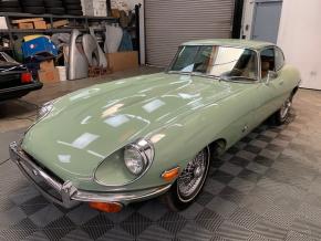 Jaguar E-Type photo