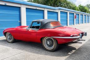 Jaguar E-Type photo