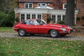 Jaguar E-Type photo