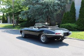 Jaguar E-Type photo