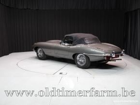 Jaguar E-Type photo