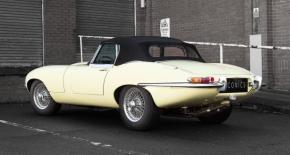 Jaguar E-Type photo