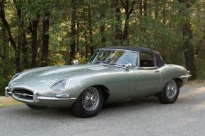 Jaguar E-Type photo