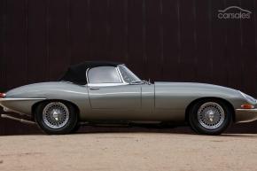 Jaguar E-Type photo