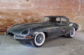 Jaguar E-Type photo