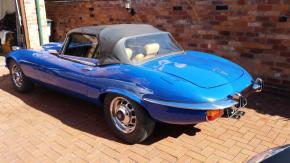 Jaguar E-Type photo