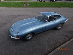 Jaguar E-Type photo