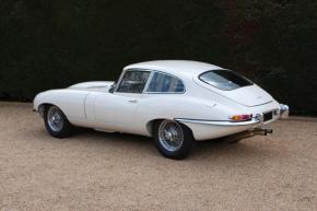 Jaguar E-Type photo