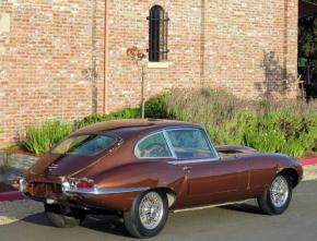 Jaguar E-Type photo