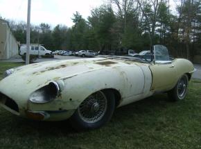 Jaguar E-Type photo