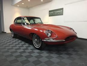 Jaguar E-Type photo