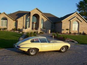 Jaguar E-Type photo