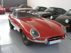 Jaguar E-Type photo